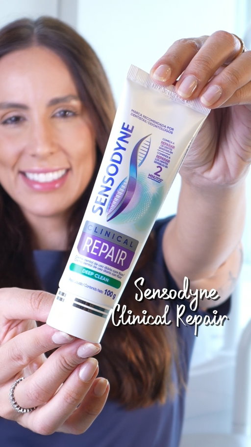Treinou, foi se hidratar e sentiu aquele choque nos dentes?

Se a água gelada pós-treino te dá aquele choque no dente, isso pode ser um sinal claro de sensibilidade. Vou te explicar por que isso acontece e como evitar esse desconforto.

 #Treino #DentesSensíveis #SensodyneBrasil