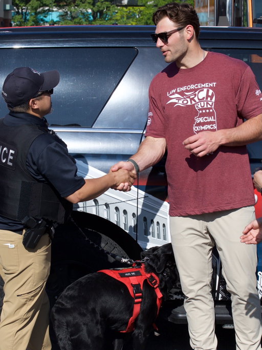Meet up at Dunkin’ on Friday morning, Chicago? ☕️

Go to your nearest @dunkin on May 15 from 5 AM–NOON for #CopOnARooftop and help support @specialolympicsillinois athletes across the state! Donate at participating locations and let’s make it count. @illinoisletr #dunkinpartner
