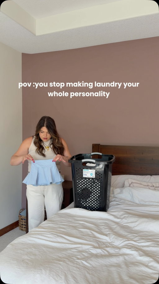 The best thing in your house is the thing you don’t have to think about – anyone else forever dreading laundry like me?  I used to spend more time thinking about laundry settings than I spent on myself. Sorting, guessing cycles, rewashing the load I forgot about (again). Then I stopped doing everything the hard way and let the @samsungus Bespoke AI Laundry Combo do the thinking for me. 

It detects the fabric, picks the cycle, adjusts everything AND washes and dries all in one machine — just throw it in and walk away. If you’re ready to stop making laundry your whole personality, everything is on LTK!

#SamsungPartner #ad

Comment SHOP below to receive a DM with the link to this post on my LTK ⬇ https://liketk.it/6d69r