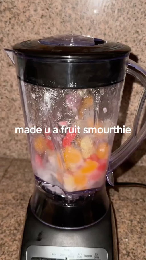 (haters will say it’s fake) sour patch smoothie mmmmmmmmmm smourthie