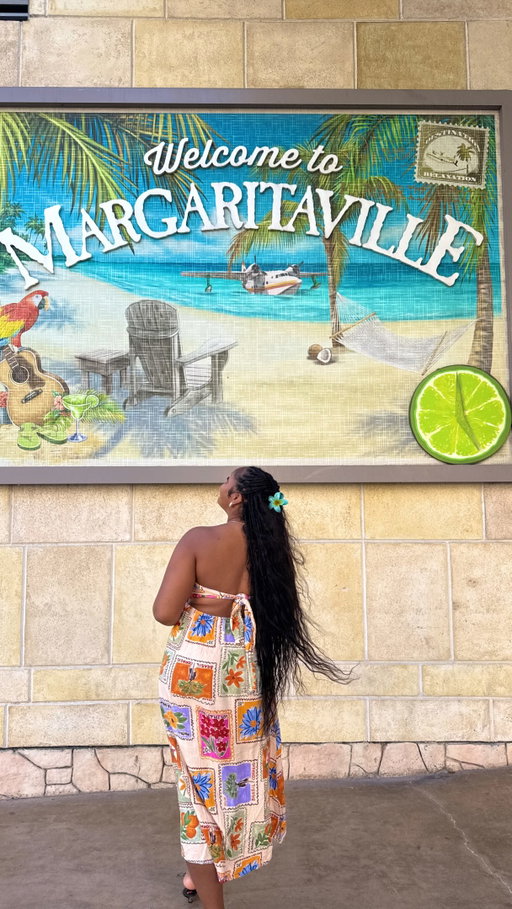 Tag & share this with the person you want to stay at the Margaritaville Beach Resort Nassau with 🌴✨ 

|AD| @margaritavilleresortnassau 

#MargaritavilleNassau #nassau #bahamas