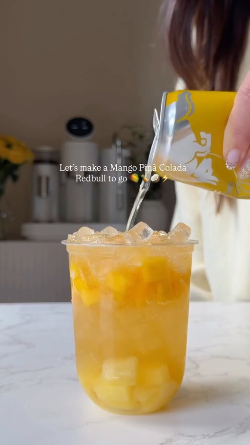 Okay, but have you ever tried a mango piña colada redbull? 🥭🍍🥥
It’s amazing 🤤 

#redbull #energydrink #redbullpinacilada #mangoredbull #chobani