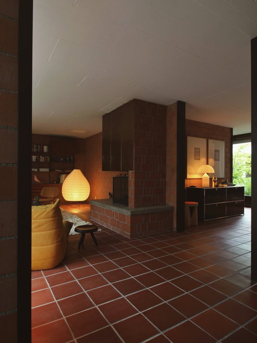 A space where warmth isn’t added — it’s built into the structure itself.

Midcentury modern · Interior design · Case Study Architecture · Midcentury house · Minimal design · Danish design · Japandi design · Interior styling · Bungalow · Vintage furniture · Midmod