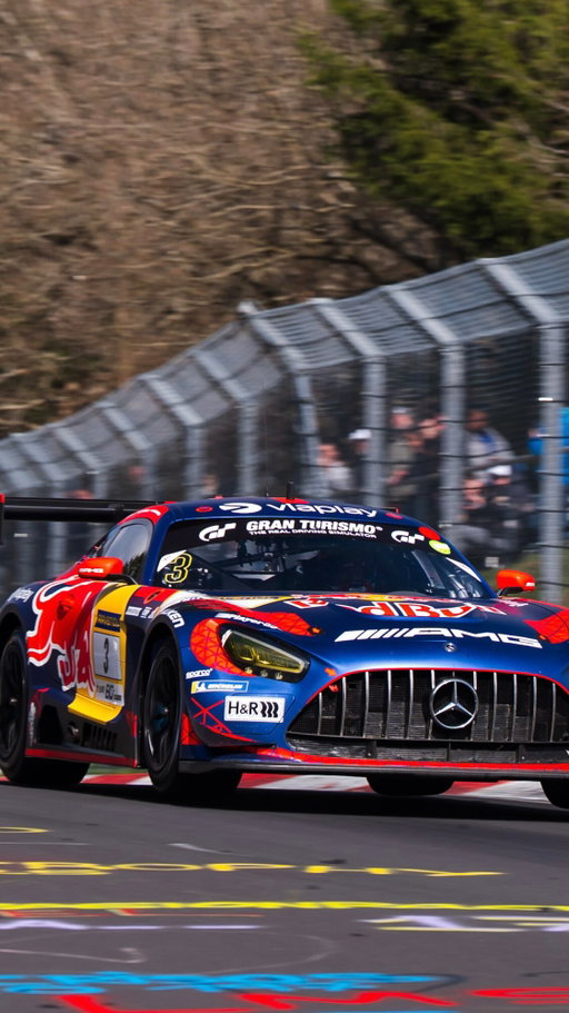 Max Verstappen pushing the absolute limits in his 1st stint...nearly went airborne into the Armco 🤯