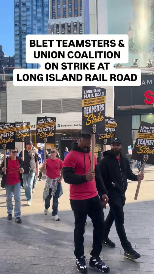 Long Island Rail Road trains don’t move without Teamsters locomotive engineers. 🐴💪

Rail Teamsters from the @bletnational are on strike for a fair contract at Long Island Rail Road and picketing major terminals at New York Penn Station, Ronkonkoma, and Jamaica.