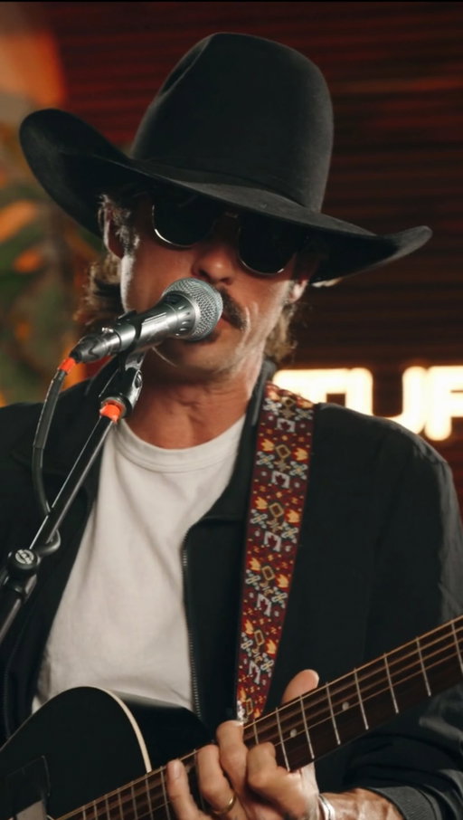 Let’s turn the weekend up a bit. “Let The Big Dog Eat” live from the latest @turtleboxaudio Box Session.

Streaming now from our new album ‘They Call Us The Lucky Ones.’ Catch the full set on @YouTube or at link in bio.