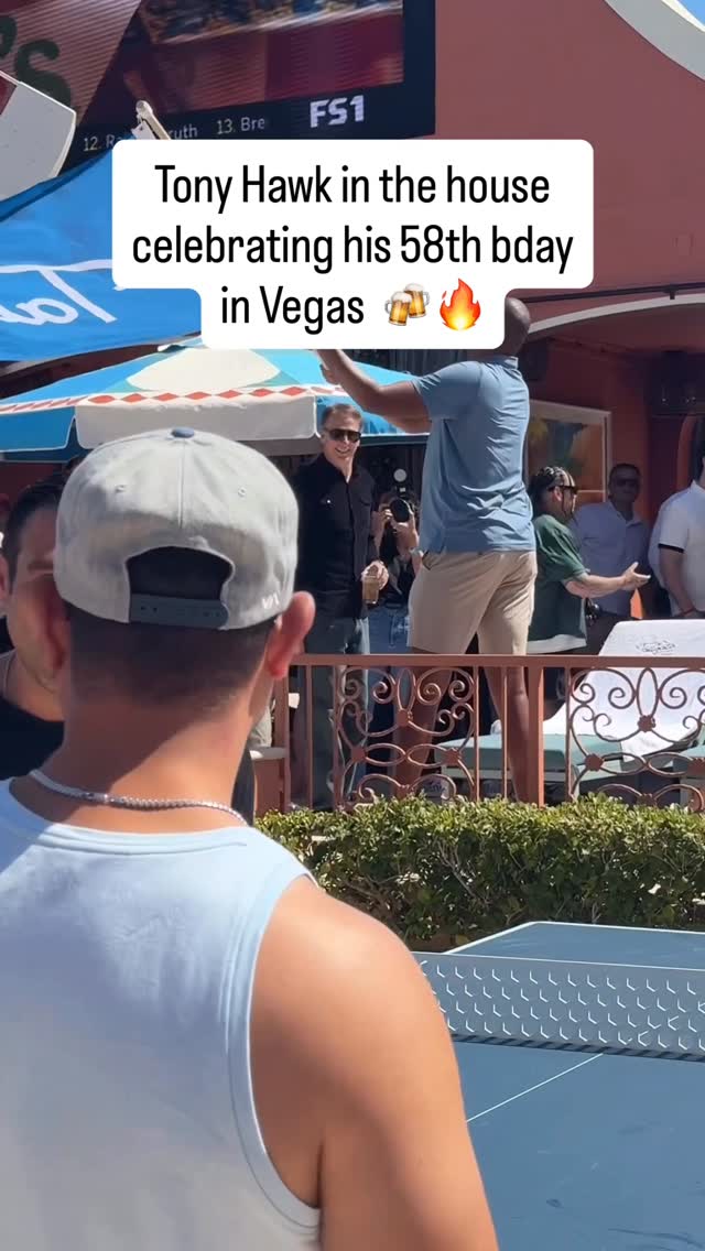 Tony Hawk still shreddin at 58 celebrating his bday in Las Vegas at the @tailgatebeachclub 🔥

#skating #tonyhawk #guys #men #dudes