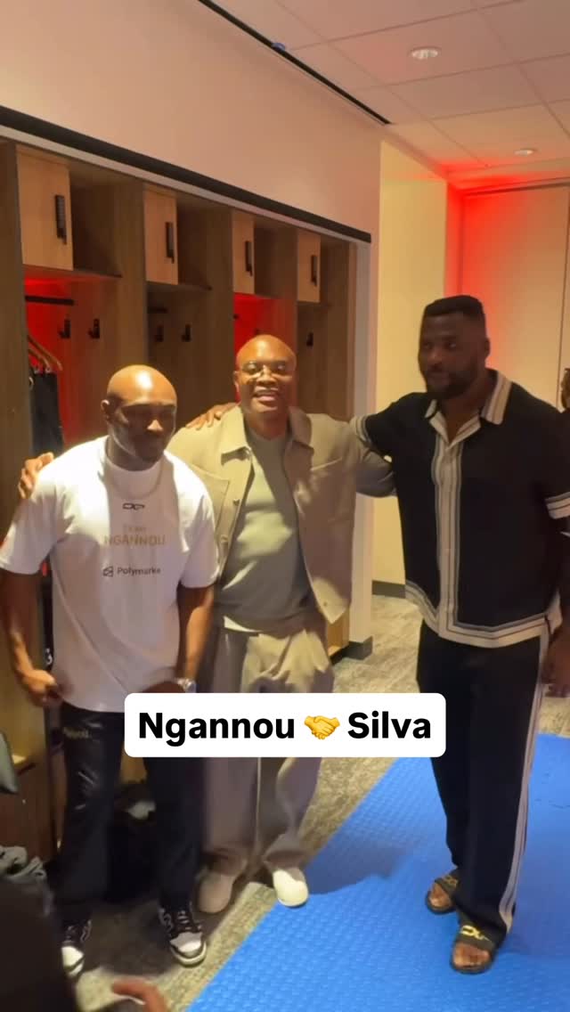 Game recognizes game 🤝

Anderson Silva visits Francis Ngannou before his fight against Philipe Lins tonight 🙏

#RouseyCarano is LIVE now on Netflix

#andersonsilva #francisngannou #mma