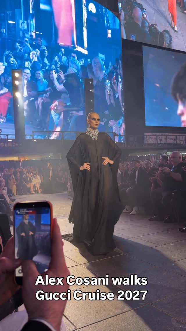 Dripping in diamonds, @alexconsani closes @demna ‘s debut Gucci Cruise show tonight in New York City✨

🎥: @ted_stansfield 

#DazedFashionTV #AlexCosani #Gucci