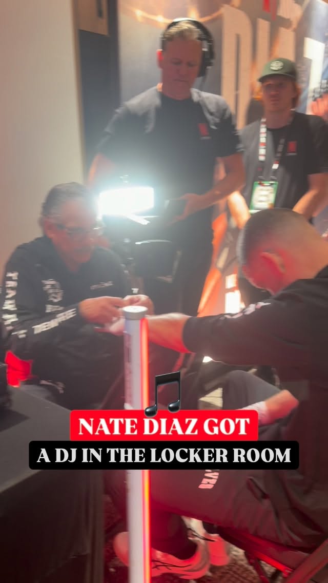 Nate Diaz is vibing ahead of fight night 😤🔥

LIVE NOW 
🌎 NETFLIX
#RouseyCarano #DiazPerry #NgannouLins
