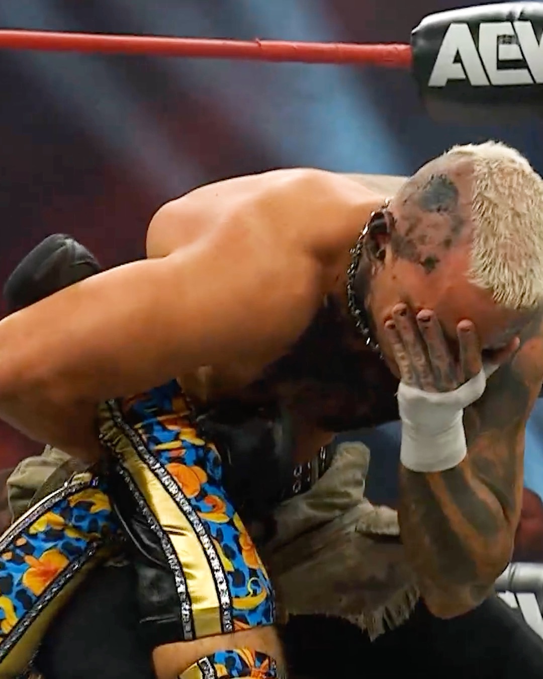 @DarbyAllin’s AEW World Title defenses may finally be catching up with him 😳

Catch the replay of #AEWCollision streaming on HBO Max!