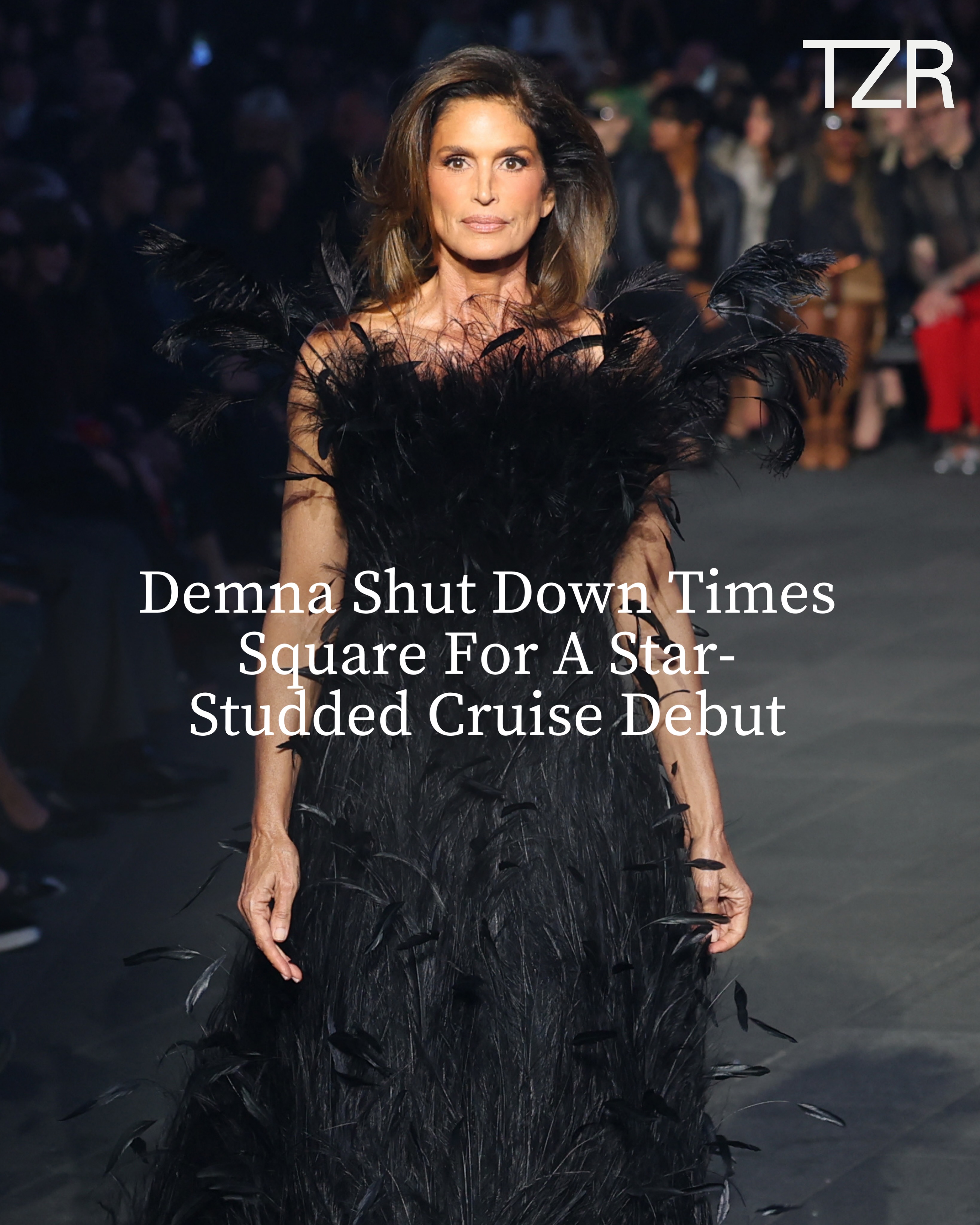 #CindyCrawford closing the show. A brunette #ParisHilton. And #TomBrady. These were just a few of the unexpected A-list cameos at Demna’s #Gucci Cruise 2027 show. Held in the middle of Times Square and projected onto every billboard in the vicinity, Demna’s latest runway presentation gave us pure spectacle. What do you think about the collection?
 
Photos: Getty
Video: TZR/ @harami_mamii