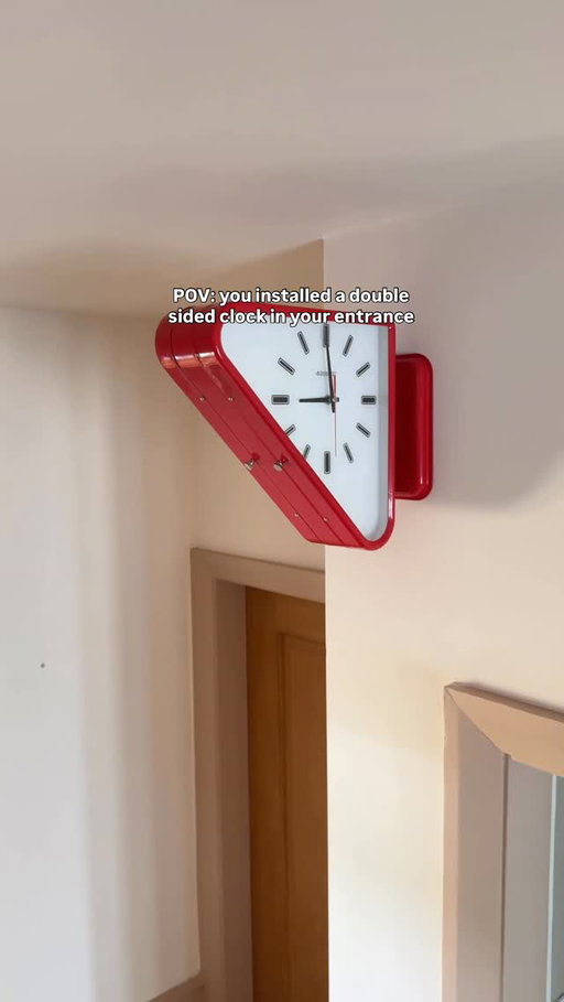This double sided clock has been on my wish list for a while, but as soon as I saw it on sale a few months ago - you bet I went for it! Also random, but I was thinking how I don’t have many clocks in my home because I always check my phone…. Which is always next to me 😬 . But surely If I want to reduce screen time… then more clocks is a must  right? 😆So sWhat do you think?

Bought from Baskoora but I’ve just seen that they are selling cheaper on Ali express!