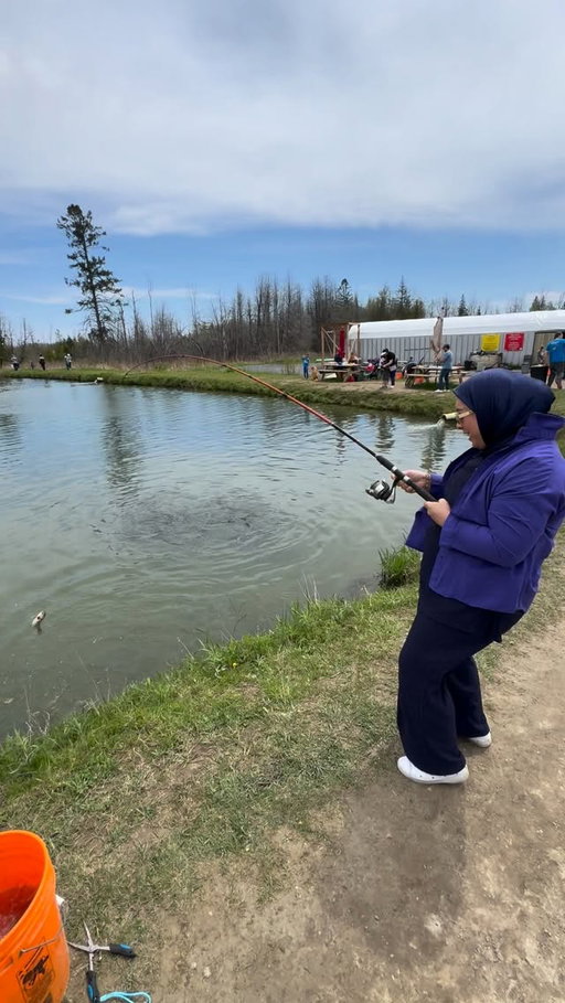Catching our own fish, learning how they grow from eggs to full-sized fish, then cooking them fresh on the barbecue… definitely one of the most unique family experiences we’ve had near Ottawa 🎣🐟🔥

If you’re looking for a fun outdoor day trip, Thistle’s springs Trout Farm is such a hidden gem.

✔️ No fishing licence required 
✔️ No bookings needed 
✔️ Open daily from 10 AM – 7 PM 
✔️ Fishing rods. tools and bait provided 
✔️ They clean the fish for you 
✔️ Bring your own BBQ and enjoy your fresh catch on site 

We also loved the mini cars around the farm 🚗

📍8739 Copeland Road, Ashton, Ontario

Would you try catching your own dinneR? 

#ottawafamilyfun #ottawamoms #lifeinottawa #ottawafishingspots