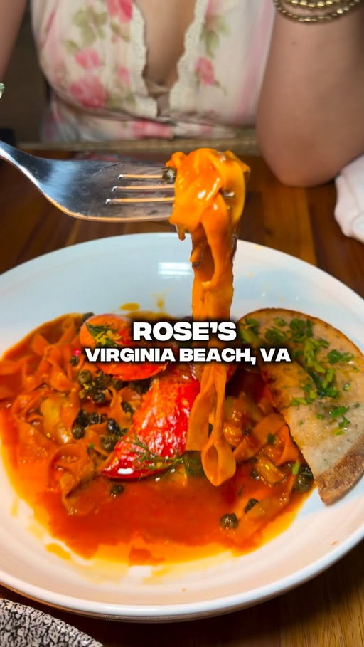 Big fan of the new @rosesva_ 🔥 If you love @onlyyoulounge then you’re definitely going to love this (same owner 👏🏽) 

The ambiance is perfect with delicious cocktails and food!  Once it gets a little later it turns into a nice lounge atmosphere with DJs and dancing. 

This is the perfect new date night spot and just makes for a nice sophisticated night out! I recommend booking a reservation which they are on resy. 

Ratings: 

Short rib 10/10
Chicken Wings 6.5/10
Milk Bread 9/10
Strawberry Shortcake 8/10
Mas Que Vodka cocktail 10/10 

•

•

#757 #hamptonroadsva #stormchasers #virginiabeach