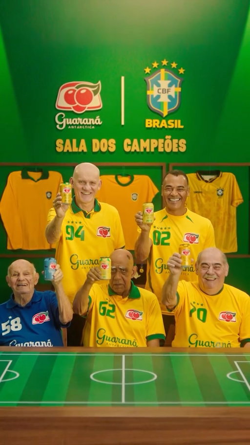 Tem que respeitar a única seleção 5 estrelas do planeta! 🇧🇷

Os nossos campeões já estão na torcida com @guaranaantarctica pela sexta lata. E você? Um brinde com sede de hexa! #SedeDeTorcer #ÉCoisaNossa