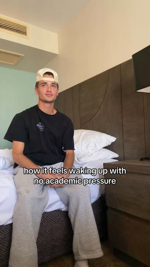 Waking up with zero stress 😭 #fyp #foryou #relatable #reels #viral
