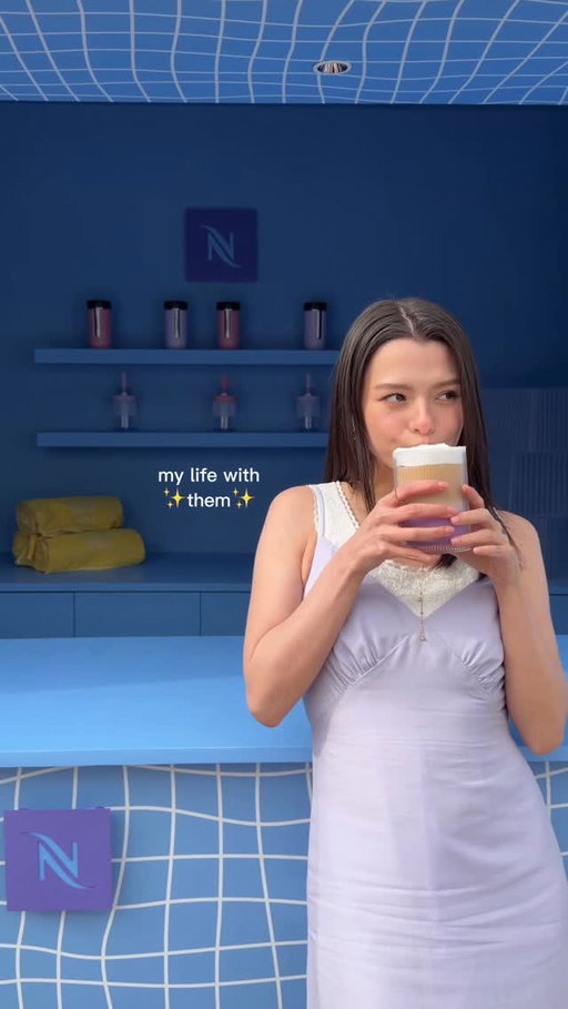The colorful coffee said ”don’t worry queen I’m here“ @beccca 
#NespressoCannes