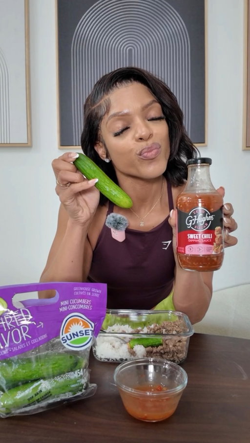You’re missing out, If you haven’t tried @vickey.1 ground beef rice 🍚 & cucumber 🥒 combination. 🤤🔥
Let’s meet those summer goals Ladies 👙☺️

Here’s my food review 💯❤️
@ghugheszerosugar @gymshark 

#fitgirl #healthyeating #foodreview #orlandoinfluencer #orlandocontentcreator
