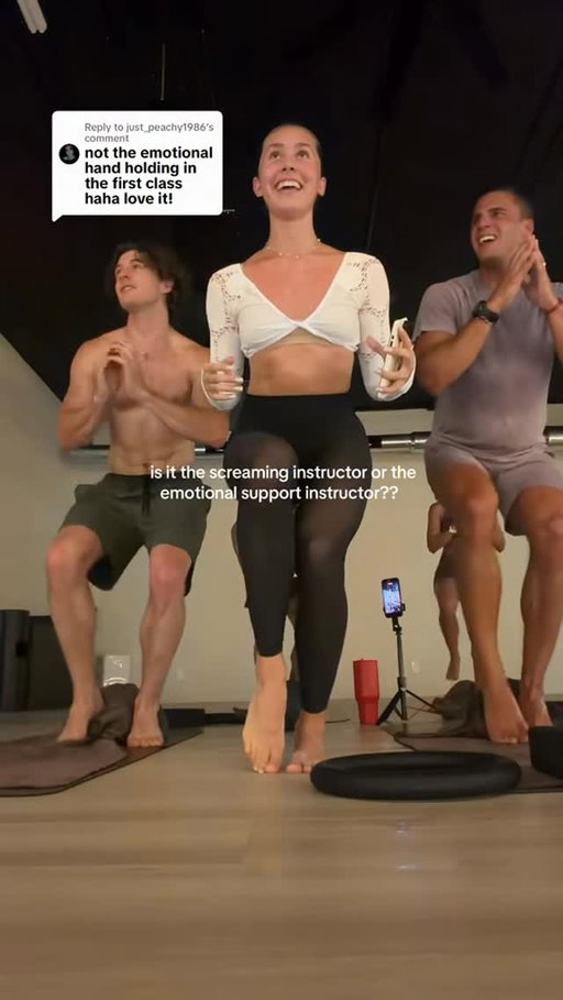 I’m here for emotional and physical support 💅🏼
Comment BOYS and I’ll send you online access to the same training I put them through..home workouts are the way TO GO if you have the right instructor. 

#fitnessinstructor #fitnessgoals #matworkout #boysvsgirls #sculptworkout