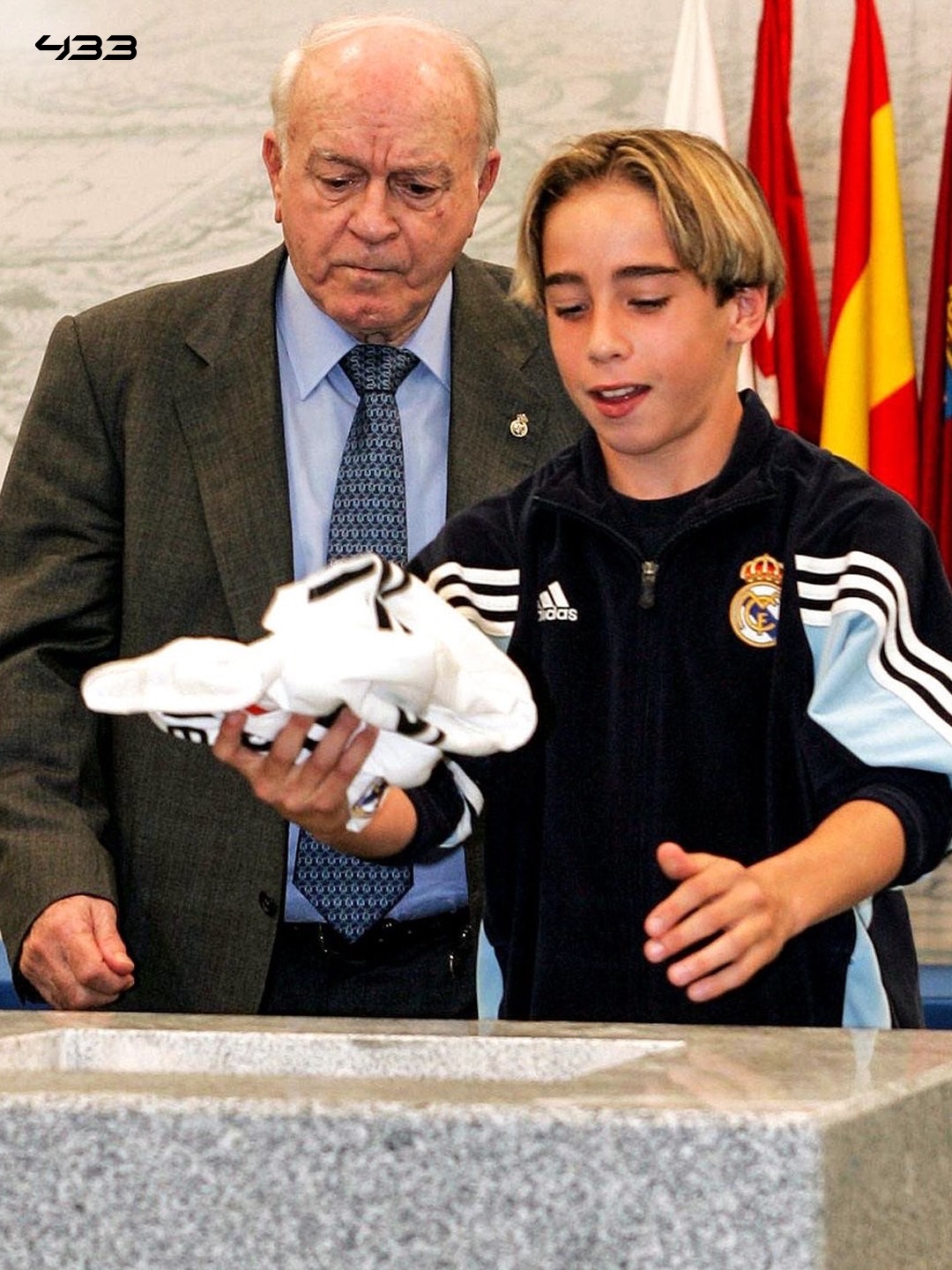 𝐇𝐎𝐖 𝐈𝐓 𝐒𝐓𝐀𝐑𝐓𝐄𝐃... 𝐀𝐍𝐃 𝐇𝐎𝐖 𝐈𝐓 𝐄𝐍𝐃𝐄𝐃 😮‍💨🏆

From the Real Madrid academy to becoming a club legend. From a young dreamer in white to a captain lifting trophies on the biggest stages 🥹©️

27 trophies with Real Madrid. He gave everything for this club. A Madridista through and through 🤍

🏆🏆🏆🏆🏆🏆 Champions League
🏆🏆🏆🏆🏆🏆 FIFA Club World Cup
🏆🏆🏆🏆🏆 UEFA Super Cup
🏆🏆🏆🏆 La Liga
🏆🏆🏆🏆 Supercopa de España
🏆🏆 Copa del Rey

One of the greatest full-backs in history 👏