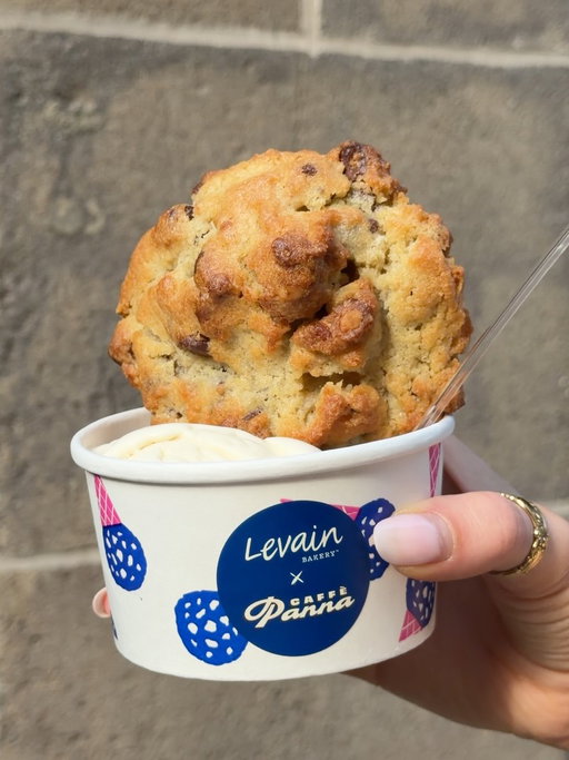 Partner Spotlight: @caffepanna ✨
 
Two NYC originals, both handmade daily! For the second year in a row we’ve teamed up with our friends at Caffe Panna to bring you mini ice cream sandwiches, cookies à la mode, affogatos, and scoops on the side. 

Now at our NYC and Hamptons locations all summer long (yes, they made the journey out east🍦)