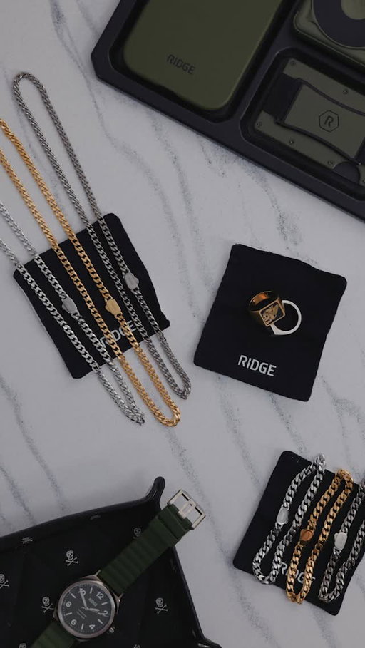 No occasion needed. No special moment required. Just put it on. Ridge Chains — available now in 18K gold, platinum, and titanium.