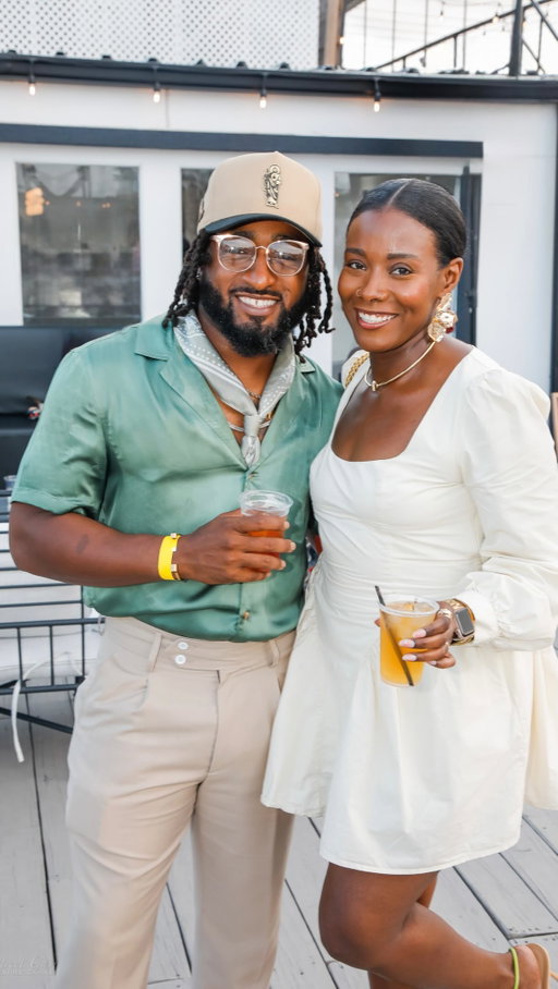 Can you imagine hating us? We popped out for Toast on Lake X @mr.happyhr @blackfrost2 🤭

How was yall weekend? Let’s chat. 💬