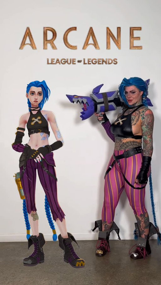Sevika cosplaying Jinx 🤣 
.
.
#jinx #jinxcosplay #arcane #leagueoflegends