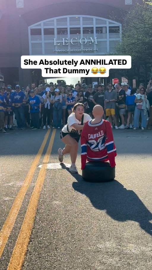 Sabres fans are NAILS. She Absolutely cooked that Habs Caulfield dummy 😂😂

#sabres #habs #nhl #hockey #buffalo