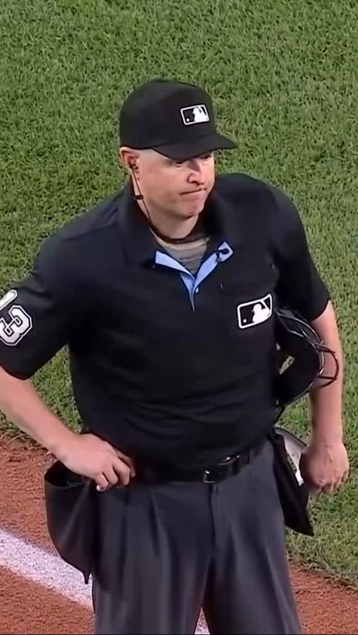 Umpires seemingly forget the rules on when a team can bring in a position player to pitch

#mlb #baseball #sports