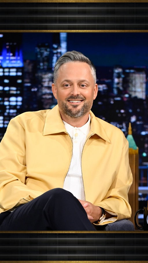 @natebargatze brought his new dog home to Tennessee from Philly and she was quickly humbled by a bush 🤣 #FallonTonight