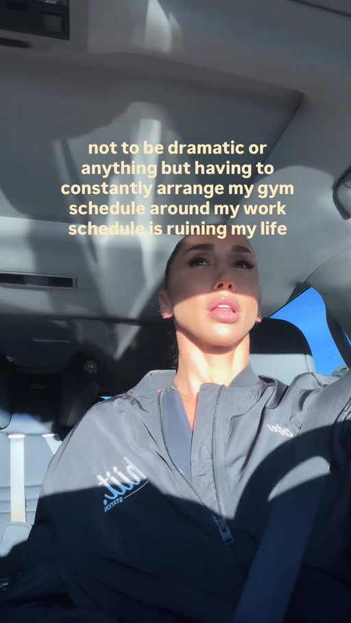 At this point my weekly routine is just moving workouts around my calendar like a chaotic little game of Tetris 😭

Because somehow training is the first thing that feels impossible to fit in… while also being the one thing keeping me sane. | my @neuform_ challenge programs will have women who can relate to this post in mind.