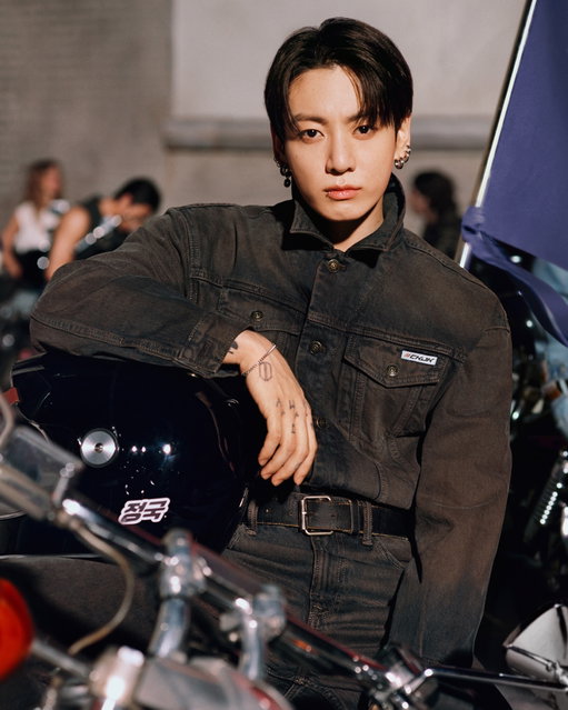 The freedom of the open road. Biker iconography meets the magnetic energy of @mnijungkook.
​
Discover limited-edition styles designed by the global icon. 

Available from May 19th, 6pm EDT online.
May 20th in select stores. 
​
Captured by @alasdairmclellan