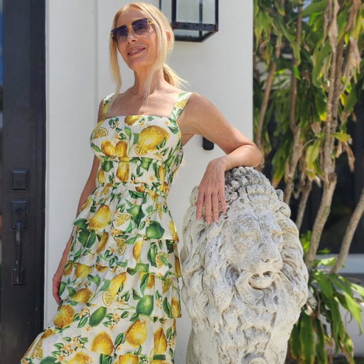 33 days until summer!☀️🏖

What are your travel plans or activities for this coming summer? Any traditions??

#almostsummer #sundresses #May #fashion #swipeleft⬅️

Dress: @current_air
