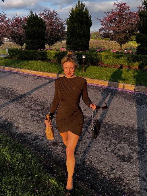 Heard through the grapevine, she can be a diva 😛 🍇 #NOTL #winetasting #pellerestates #twosisters