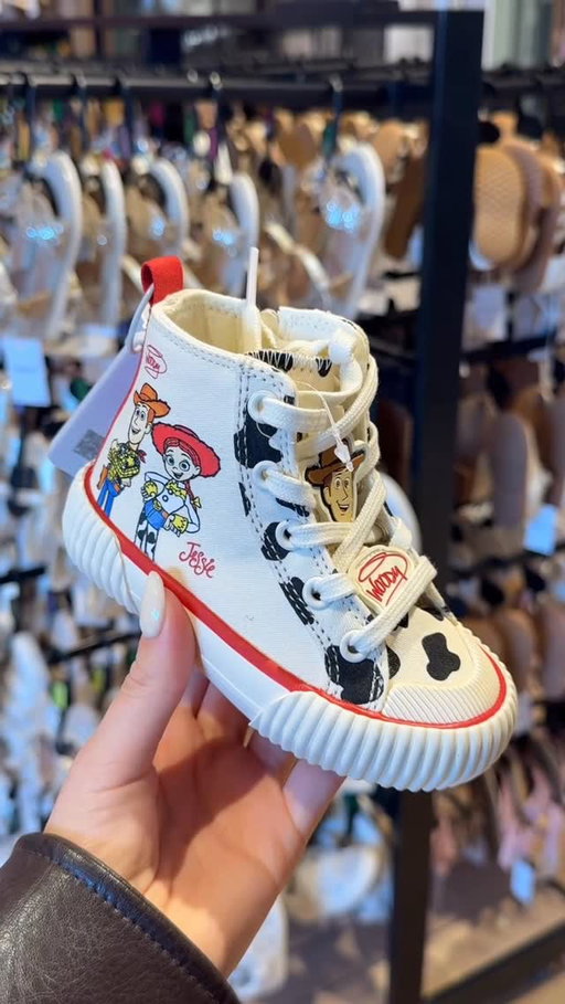 Round up the troops, the coolest kicks have arrived! 🤠