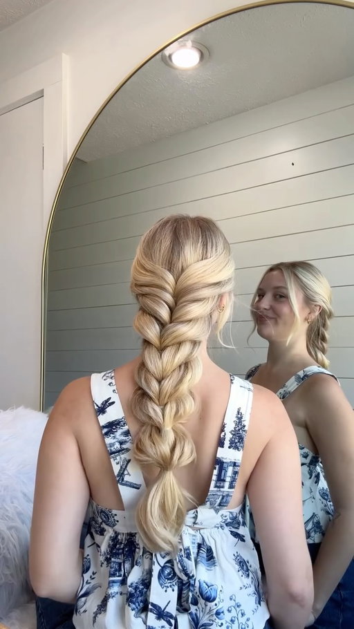 my go-to hairstyle that turns heads every time 🌾 

•
•
•
Braided hairstyles, wedding hairstyles, Pinterest hairstyle, braided hairstyles for girls, ponytail hairstyles, 2026 hair trends, summer hairstyles, summer hair #braidedhairstyle #fauxbraid #summerhairstyle #viralhairstyles #vacationhair