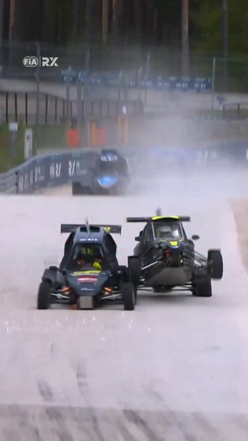Oooofff… the RX5 guys were not afraid to get their elbows out 💥😬