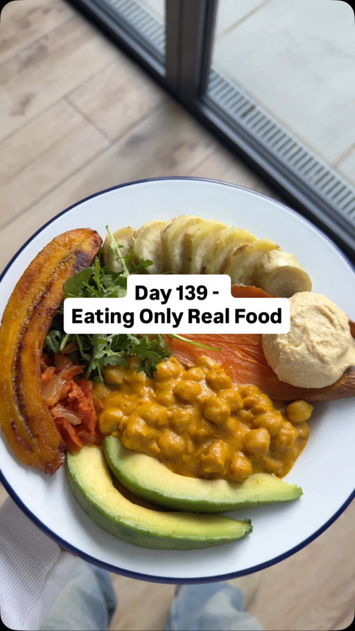 Day 139 - Eating Only Real Food 🍉

I start my mornings lighter. Usually seasonal fruit, ginger, sea moss - something that gets everything moving properly before loading the body up for the rest of the day.

Quinoa porridge is probably the meal I’ve eaten most over the last few years. Fibre first. For lunch, usually some variation of sweet potato. I don’t track macros often, but this meal alone has around 50g of protein and nearly my full day of fibre. This coconut + matcha smoothie has been carrying my afternoons too 💪🏽 And dinner is usually batch-cooked at the start of the week so life feels easier later on.

Sea moss + recipes via link in bio.

10am: Watermelon, Ginger Juice 
10am: @theelectrictribe Sea Moss 🔋
92+ minerals. Non-negotiable. 
11am: Quinoa Porridge 
1pm: Loaded Sweet Potato 🍠
4pm: Coconut Matcha Smoothie
8pm: Chickpea & lentil curry, sweet potato, plantain, leafy greens, avocado, kimchi, hummus

You get out what you put in 🔋

#unprocess #wholefoods #whatieatinaday #watermelon