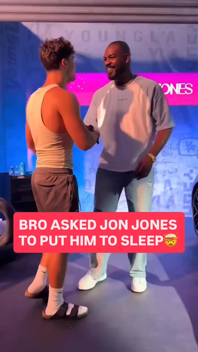 Jon Jones was up for this fan’s request😳

#jonjones #ufc #culture #viral