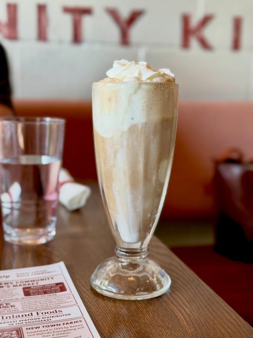 Who says you can’t have dessert before AND after dinner 
🍨 Root Beer Float
🥪 Tuna Melt
🍰 Cake
They let me do it @greysdinerclt 🤷🏼‍♀️
#youonlyliveonce #mightaswellhavefun