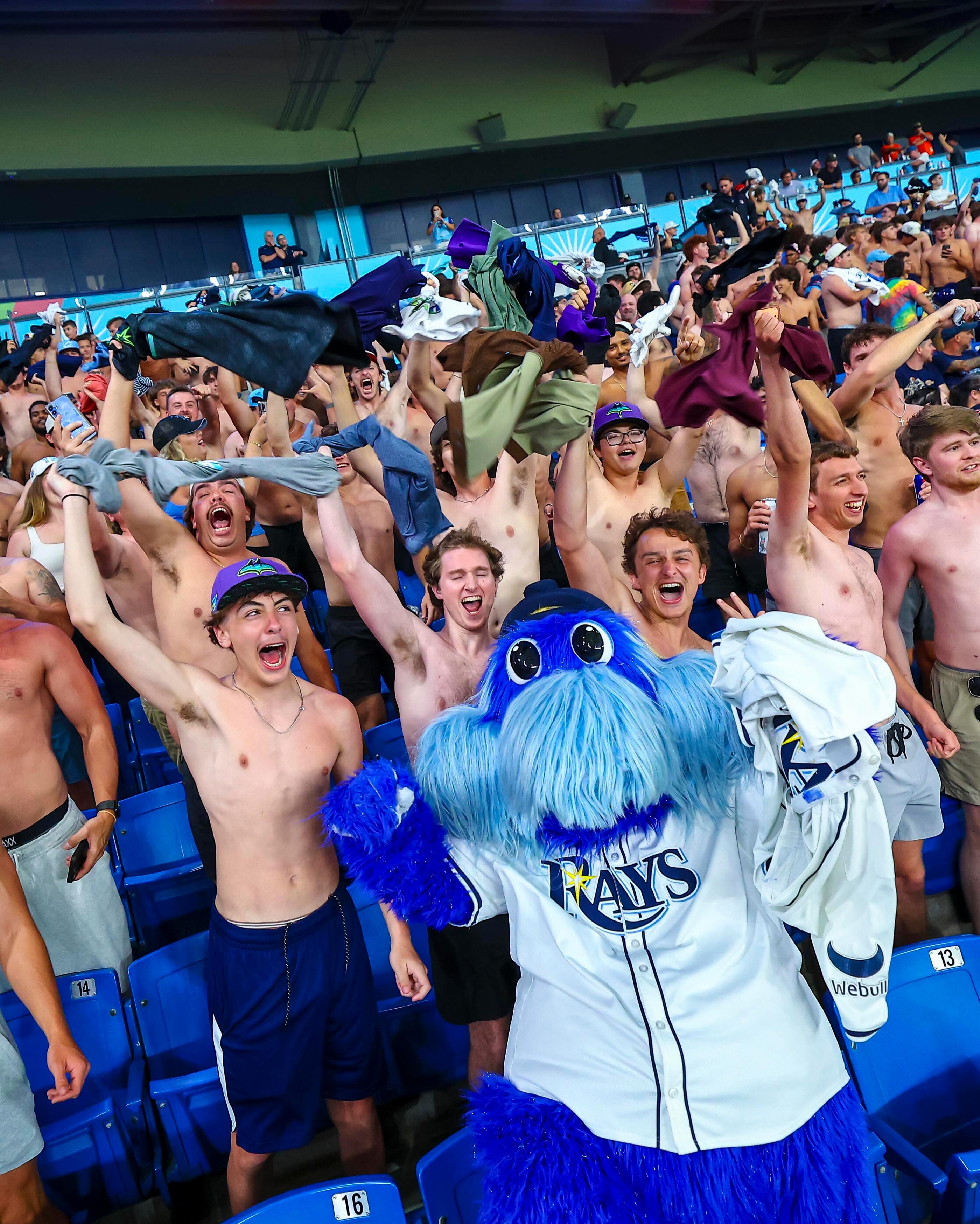 TARPS OFF RAYS UP