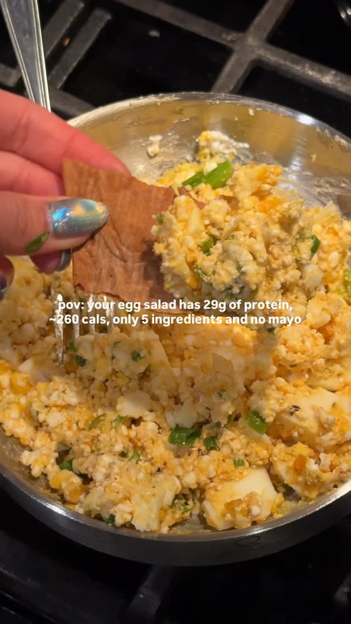 FOLLOW FOR MORE HEALTHY ASIAN RECIPES!

COTTAGE CHEESE EGG SALAD

MACROS 
259 cals | 28.9g protein | 7.7g net carbs | 13.2g fat | 0.8g fiber

2 large eggs (I used @vitalfarms )
0.5 cup low fat cottage cheese (I used @friendshipdairies )
1 tbsp green onions, chopped
0.5 tsp chili crisp (I used @momofukugoods )
0.5 tsp soy sauce

#protein #cottagecheese #highprotein #macrofriendly #vitalfarmsvff