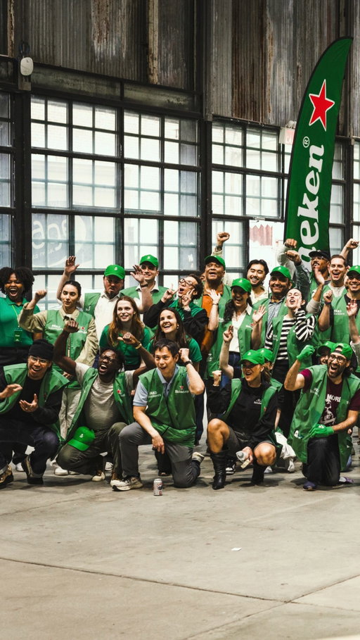 #ad 21+ @heineken_us Every big soccer match somehow ends up happening during work hours…
 and nobody wants to be stuck silent streaming the game from their desk.
That’s why Heineken created Fan Volunteers, a new initiative turning Volunteer Time Off into a way for soccer fans to connect, give back, and catch the matches together.

So instead of missing the game, you’re out serving your community, meeting fellow soccer fans, watching live together, and celebrating over a Heineken after the final whistle.
Honestly… this is what soccer culture is all about.
It was great serving the community alongside my friends @ralphromeo @fritooo_95 @gunpreetz @alexthanhn 

Check out the link in my story to sign up! 

#DrinkResponsibly #FansHaveMoreFriends #heinekenexperience #heineken