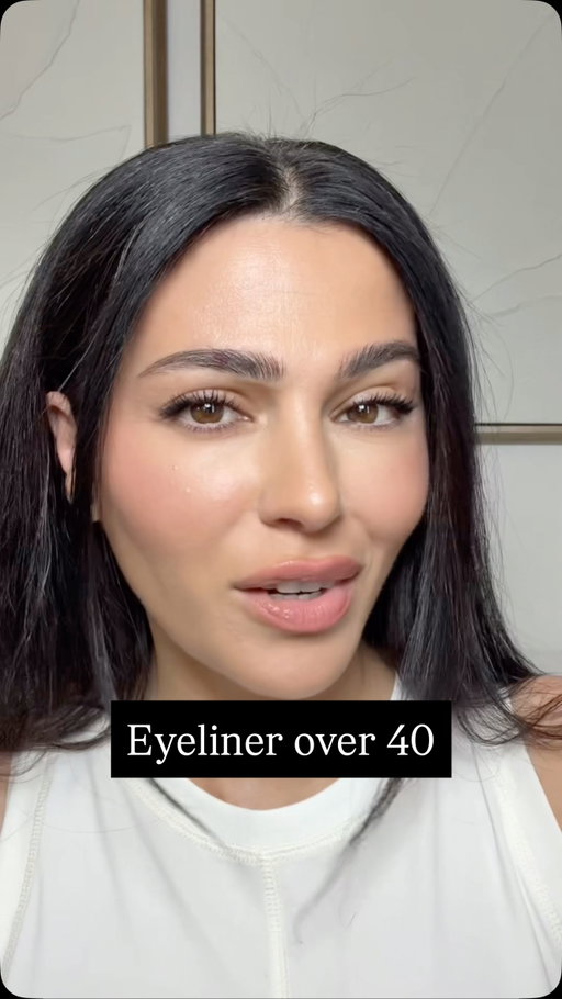 Eyeliner over 40 can be tough since our skin and eye shape can go through changes. My best tip for eyeliner after 40 is to start with a brown liner, and make it pencil, not liquid! If you did want a liquid liner look, you can map it out with the brown liner first and trace over it, but this is for a softer, more everyday eye makeup look.

My favorite brown eyeliner picks:
@pixibeauty endless silky eye pen in Copper Glow
@personacosmetics 24hr eyeliner in Stone
@chanel.beauty stylo yeux in Brun Agapé

I like using shimmery liners like these because they just bring a little more life to an otherwise simple look! And all 3 options are extremely soft and blendable but last all day. 

The brushes I used are @mariacatalabeauty! 

#eyeliner #over40 #makeupover40 #eyelinertips