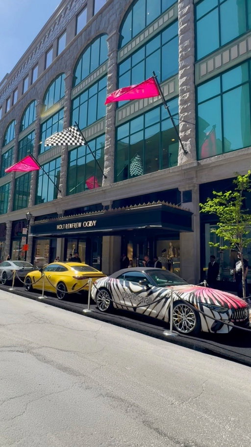 🏎️ 🏁 En l’honneur de la grande course, découvrez trois @mercedesbenzcanada en vedette : le coupé AMG CLE 53, le coupé AMG GT 55 4MATIC+ et le roadster AMG SL 63 4MATIC+ habillé d’un enveloppement exclusif signé Roberto Cavalli. Du 20 au 24 mai uniquement chez Holt Renfrew Ogilvy. 

🏎️ 🏁  In celebration of the big race, discover three @mercedesbenzcanada cars on display: AMG CLE 53 Coupe, AMG GT 55 4MATIC+ Coupe, and the AMG SL 63 4MATIC+ Roadster in a custom wrap by Roberto Cavalli. Only from May 20 to 24 at Holt Renfrew Ogilvy.
