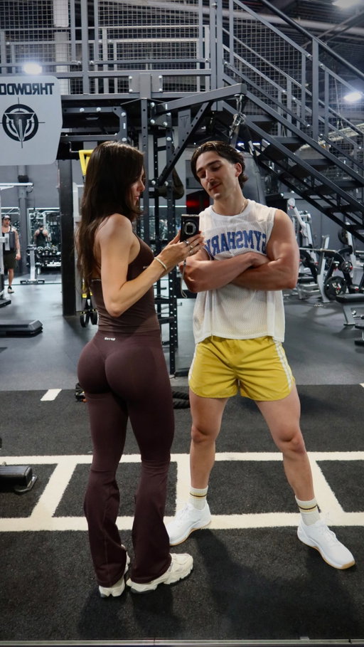 SUMMER APPROVED BACK DAY 🫳🏻🔥 
@dfyne.official dc DANI @gymshark dc KYLEMASSI10 
.

. #gymgirls #glutes #backworkout #gymbro gymmotivation