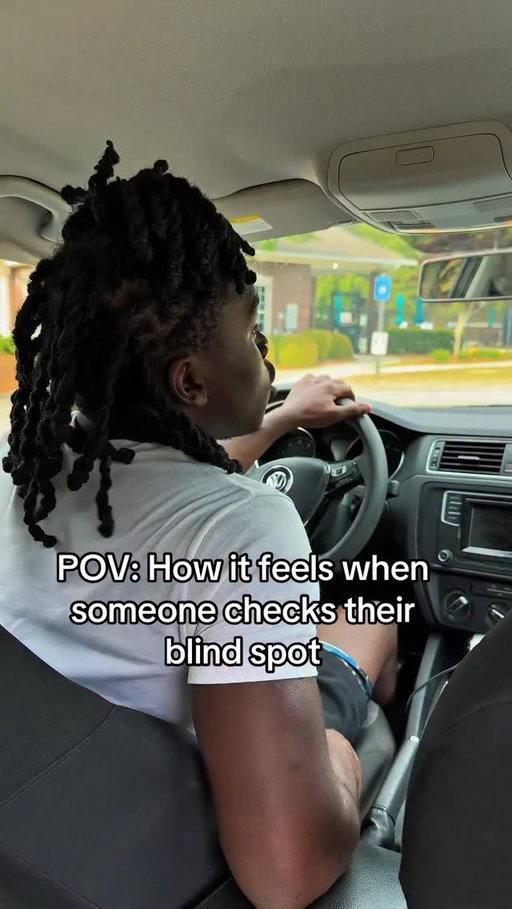 what is bro watching?😭😭

#fypシ #funny #relatable #laugh #viral