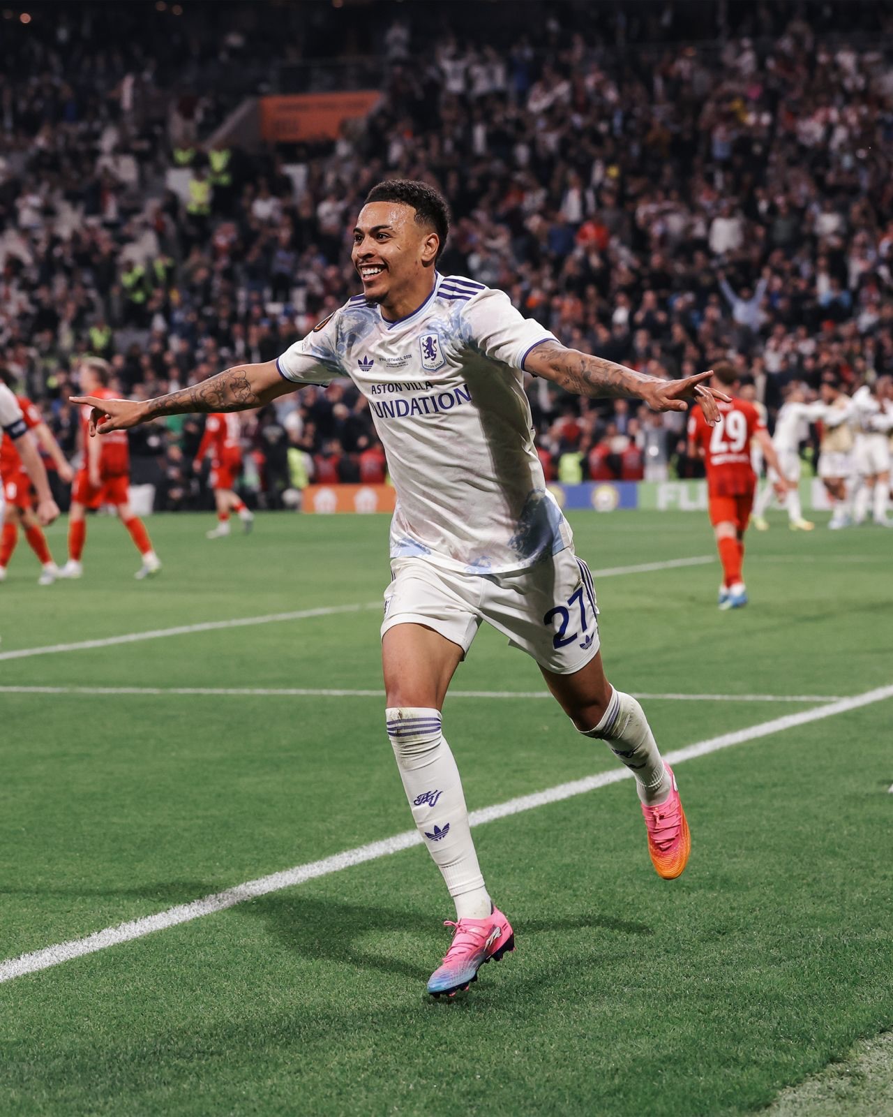 Aston Villa have won the Europa League! 🏆

44 years on since winning the European Cup in 1982, Villa have their hands on a European trophy once again.